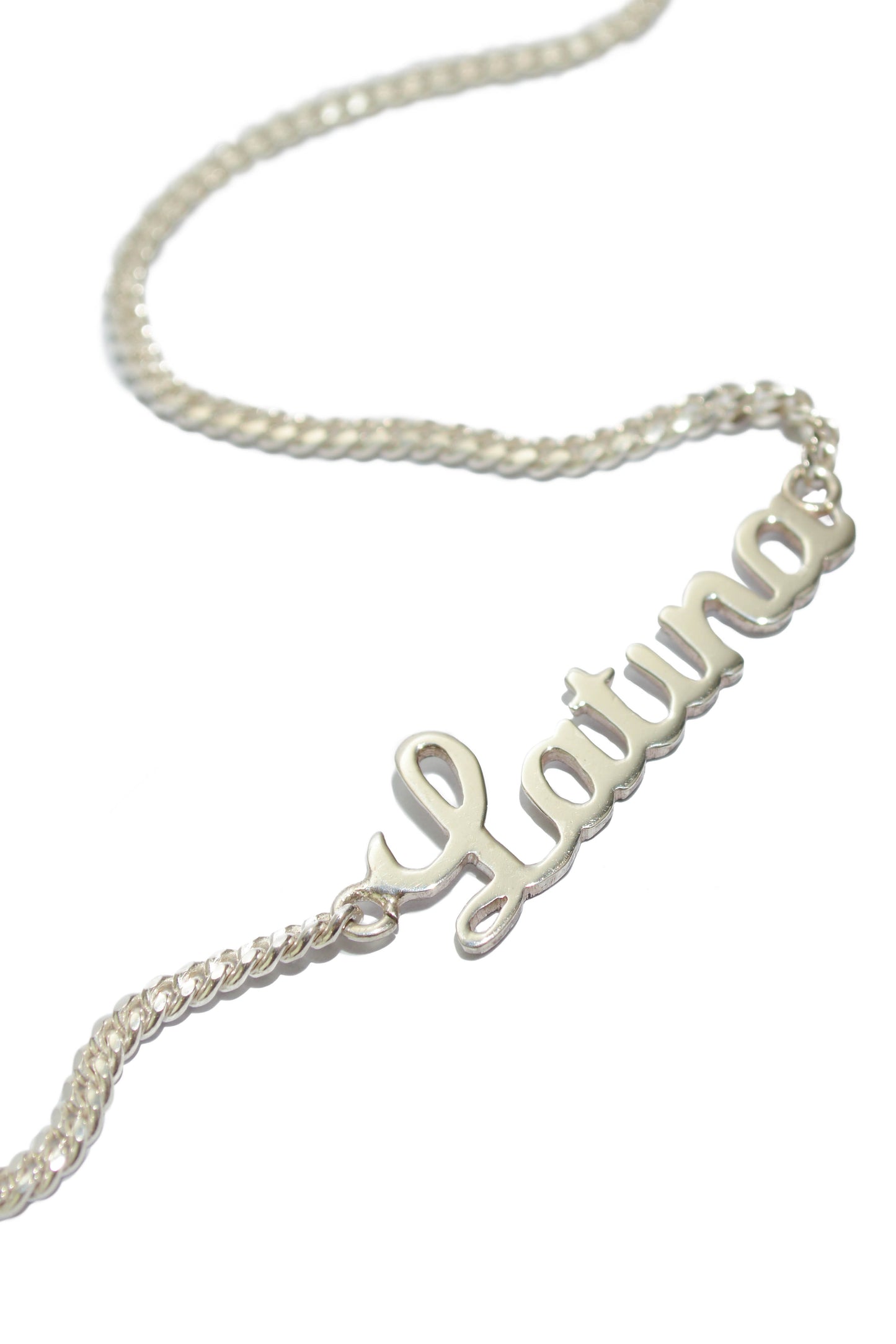 LATINA CHAIN NECKLACE